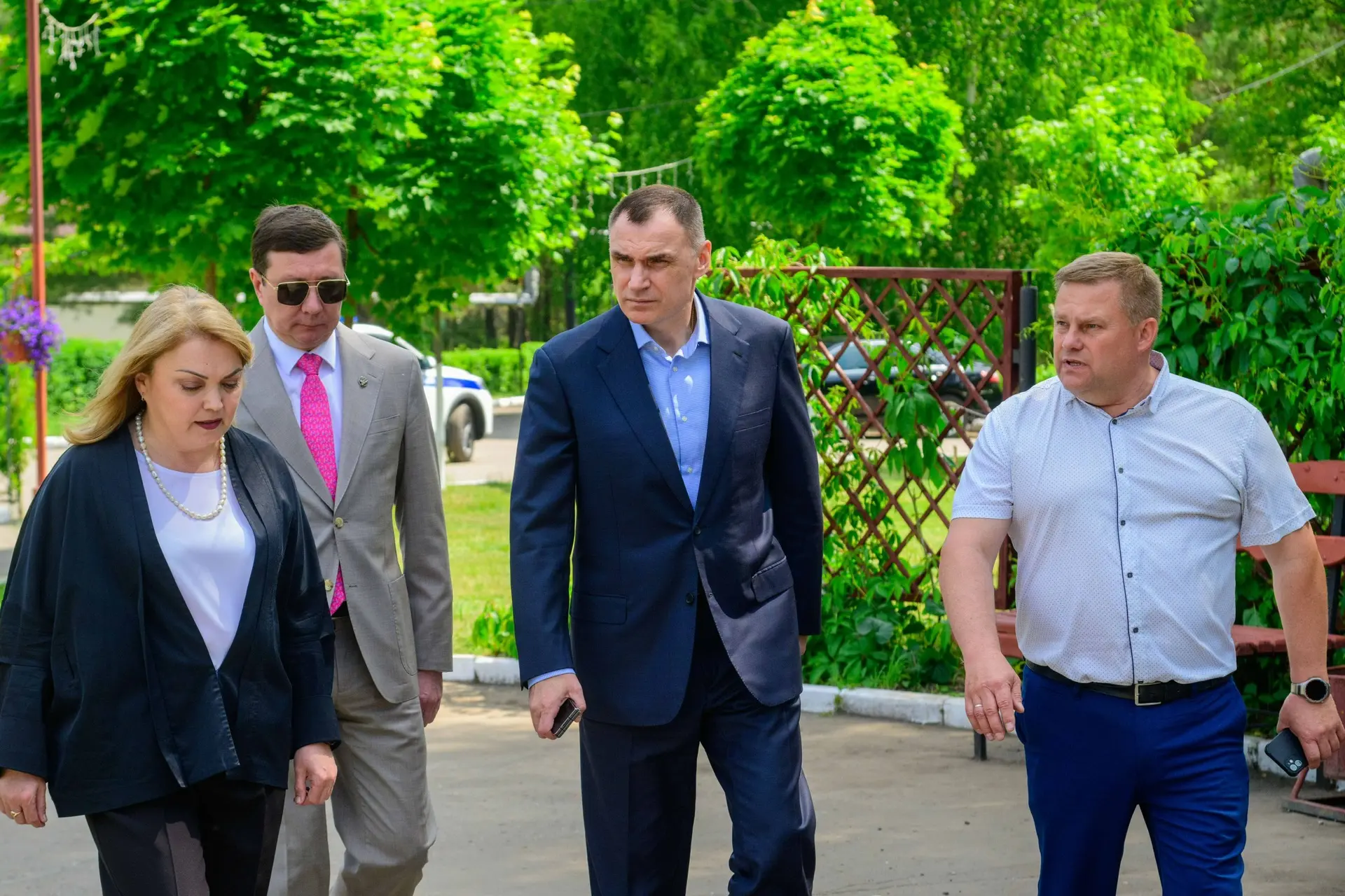 В преддверии Дня России Глава Марий Эл Юрий Зайцев встретился с родственниками участников СВО
 
Отцы