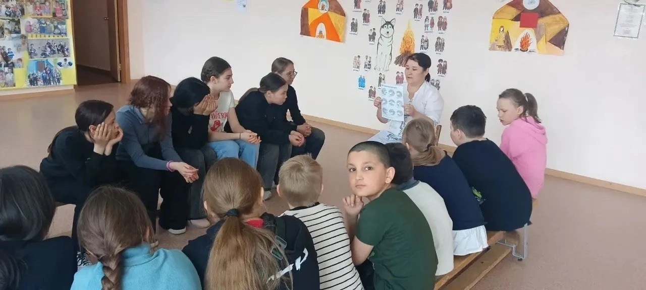 🌿 В нашем этнокультурном лагере прошла интересная беседа с фельдшером, посвященная здоровому образу