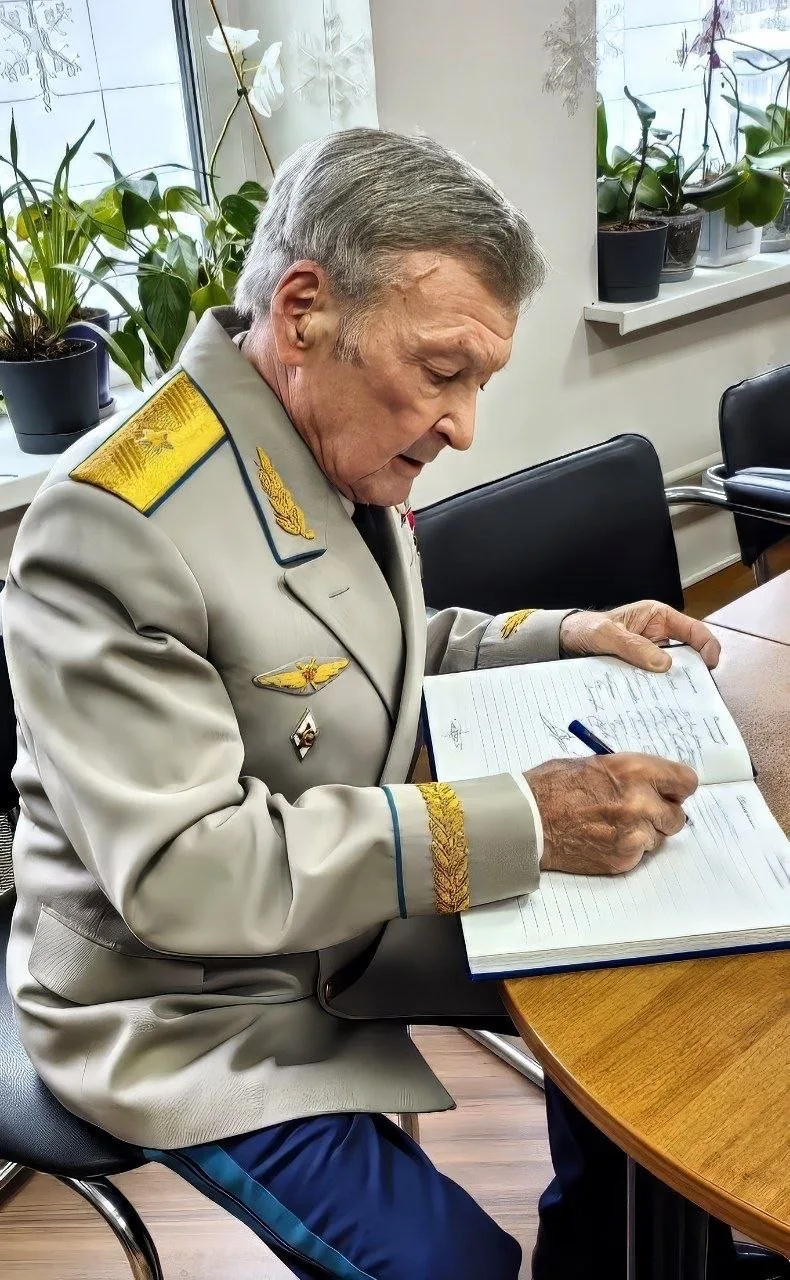 Группа ветеранов ВВС Московского военного округа посетила Кадетскую школу и музей «Сыны Отечества» -