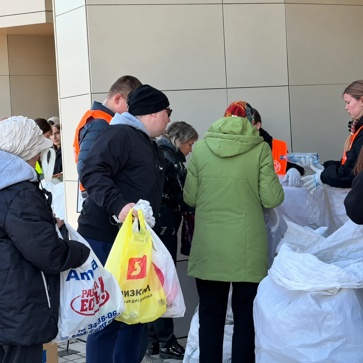 ♻️ У Драмтеатра прошла акция по сбору вторсырья