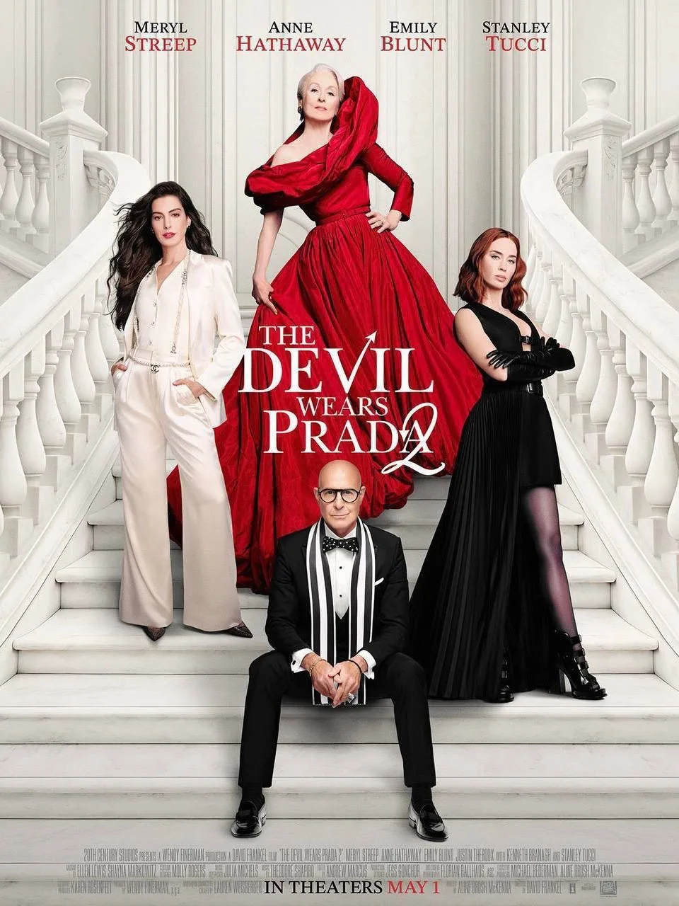 Друзья, у меня только-только получилось посмотреть «Дьявол носит Prada 2».