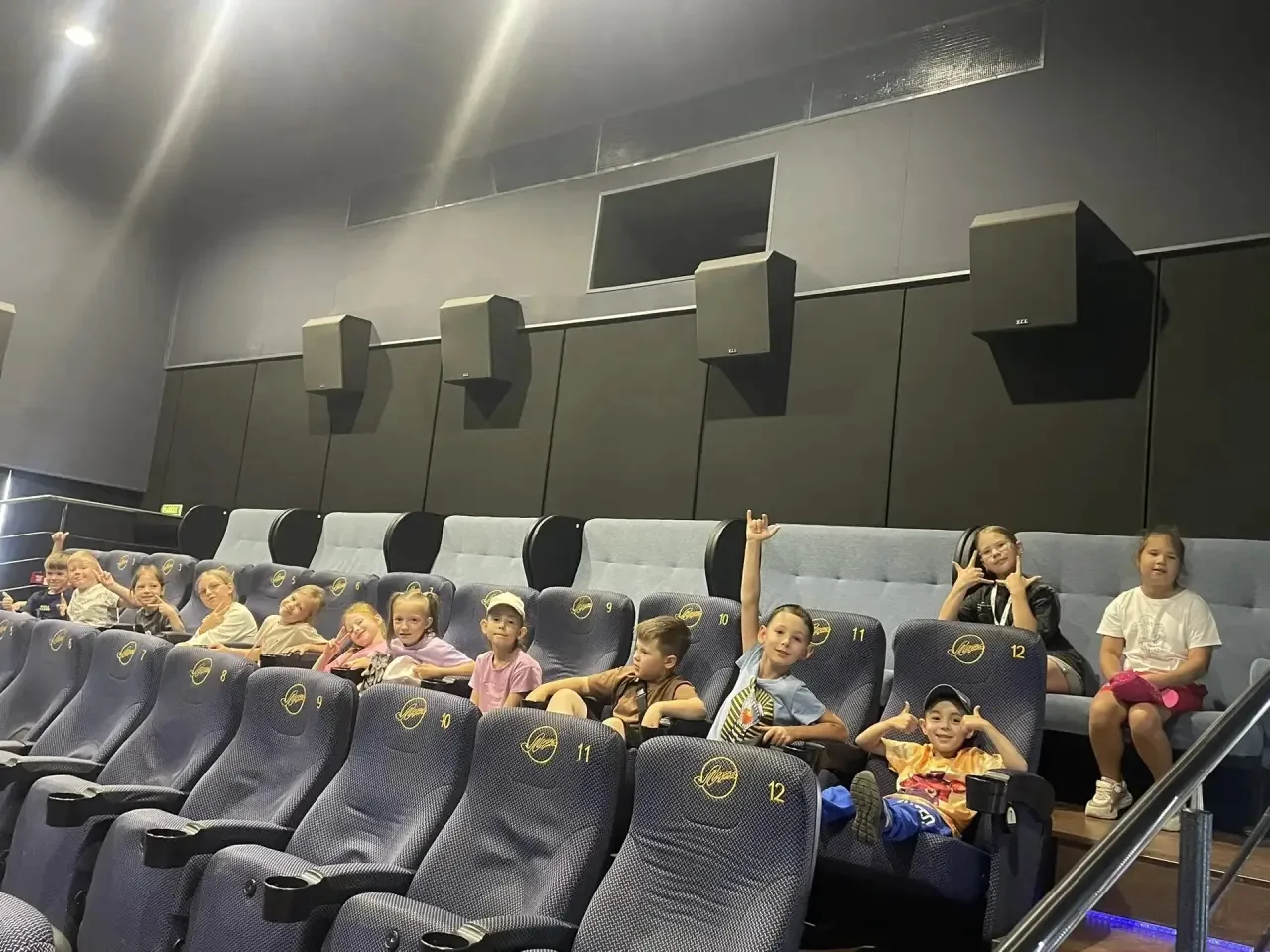 🎬 КИНОПРИКЛЮЧЕНИЯ НАШИХ ОРЛЯТ!

16 июня для воспитанников нашего пришкольного лагеря состоялся наст