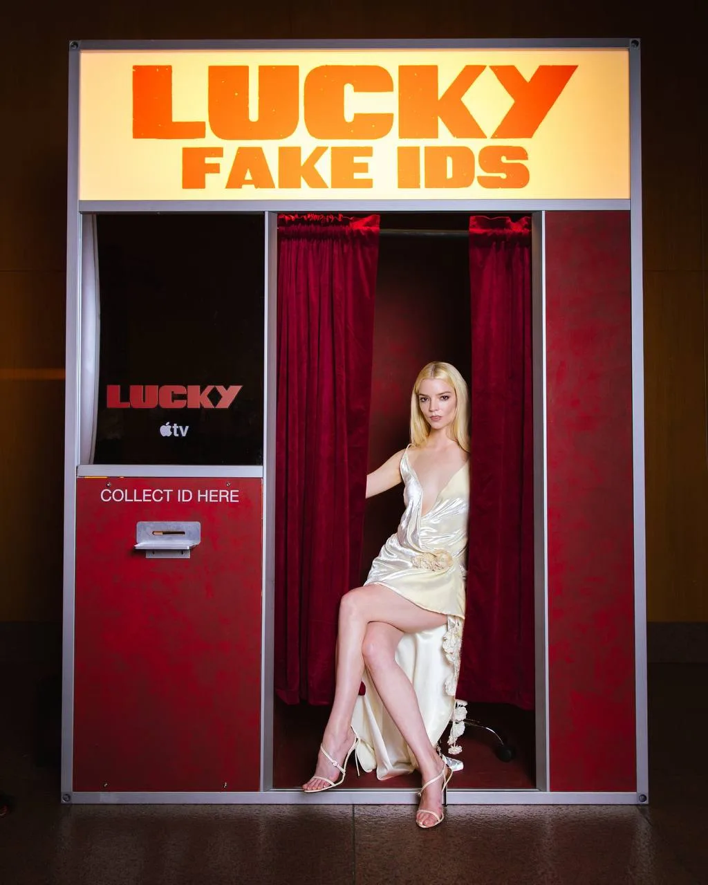 📷 А вот и Аня Тейлор-Джой на специальном показе сериала «Лаки» (Lucky), который сейчас...