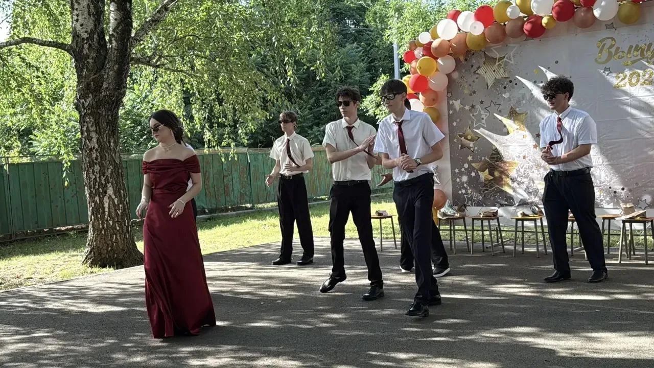 👩‍🎓🧑‍🎓Дорогие выпускники! Вы стоите на пороге взрослой жизни, со всей её ответствен...