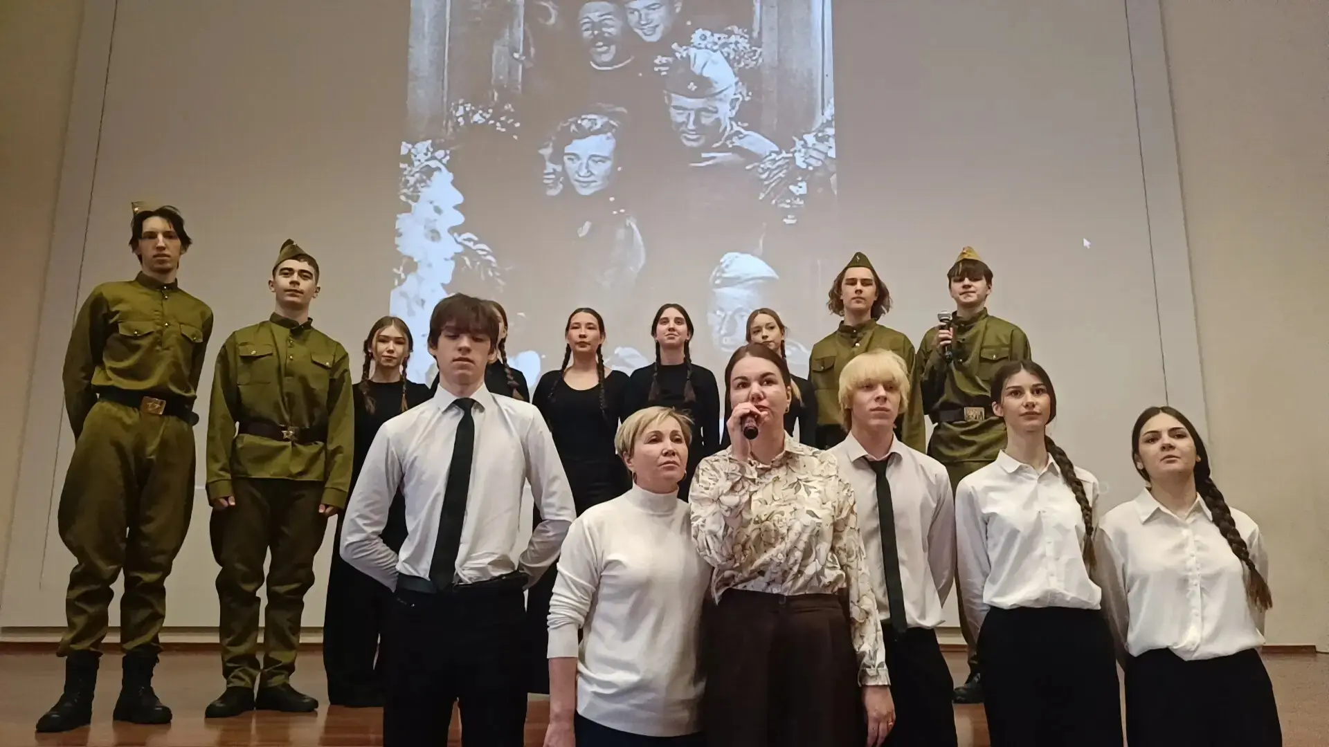 🎤✨ Сегодня в нашей школе состоялся 🌟 Конкурс инсценированной военно-патриотической песни "Фронтовое 