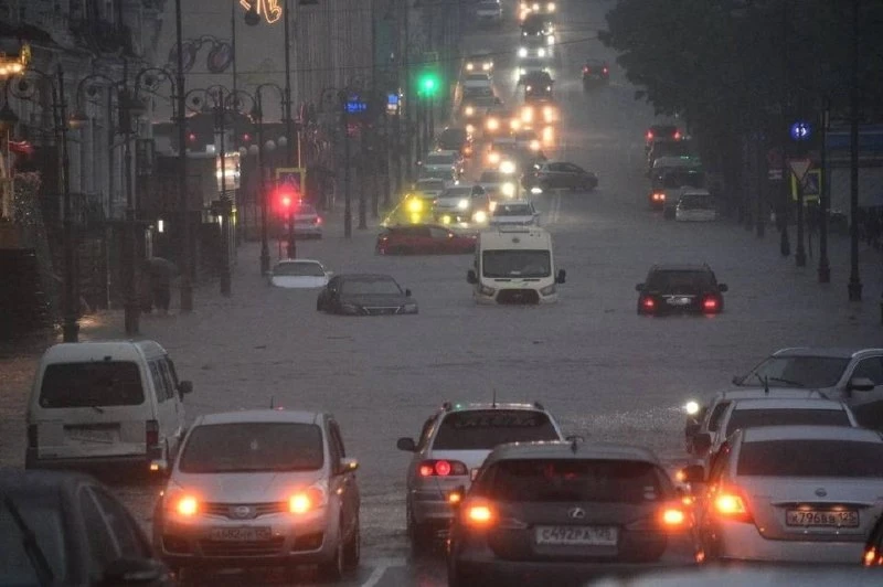 🌧💨 Берегите себя и близких! Во Владивостоке ввели режим повышенной готовности