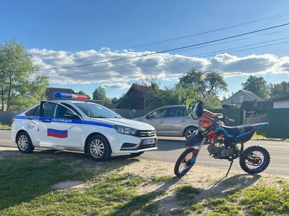 🚔 В Климово сотрудники ДПС отстранили от управления мототранспортом двух подростков