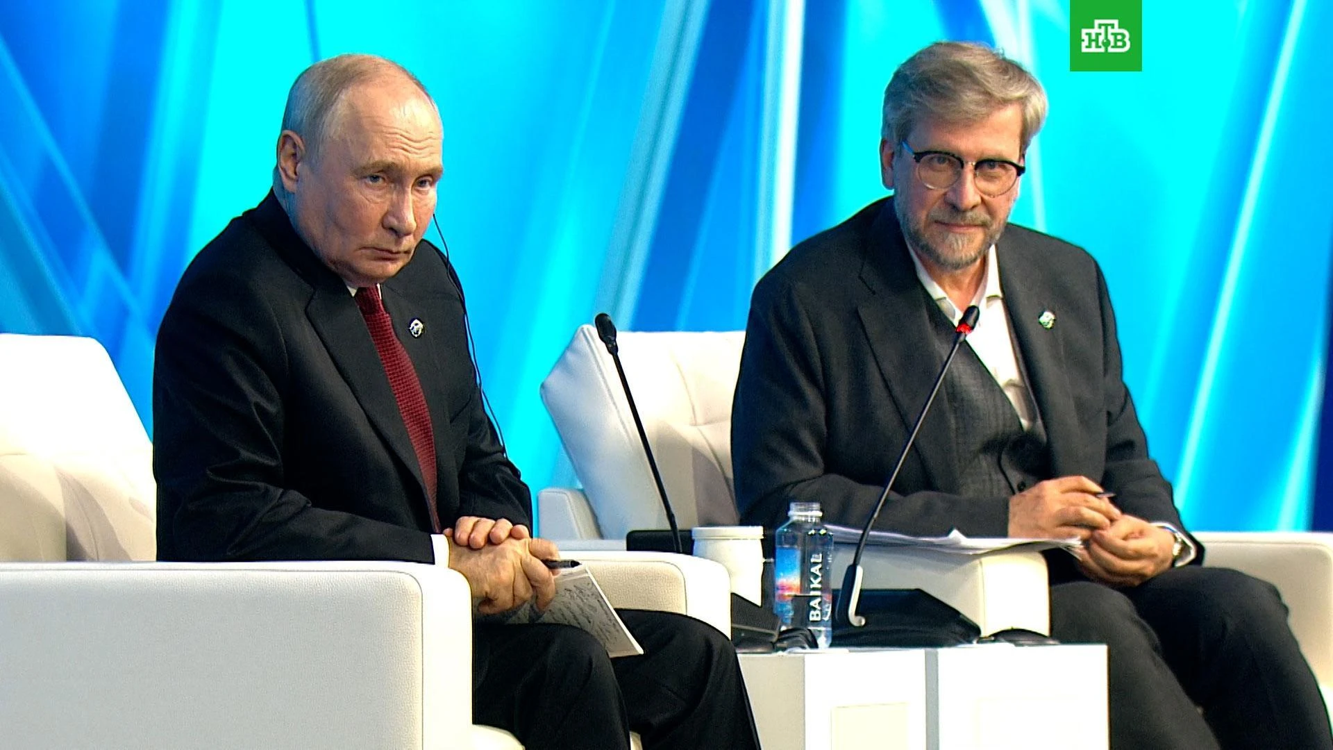 Путин: мы готовы к мирным переговорам, но с учетом национальных интересов России.