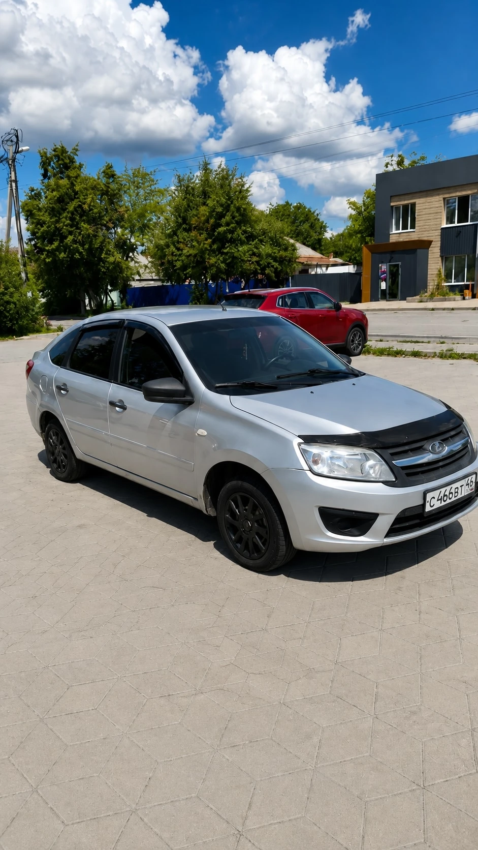 LADA Granta, 2015 год. Автомобиль в хорошем состоянии, полностью на ходу. Двигатель пос...