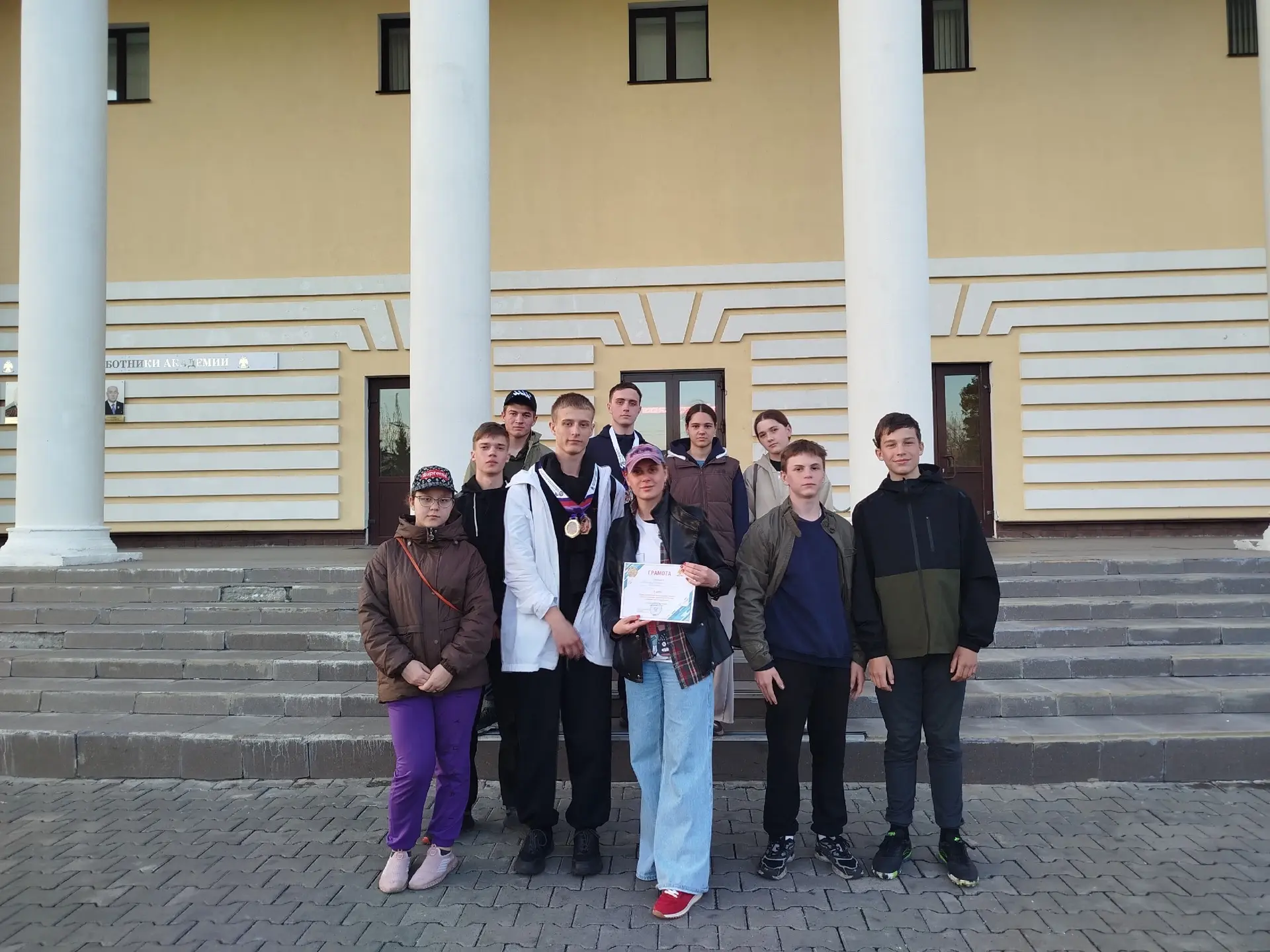 Соревнования по пожарно-спасательному спорту среди дружин юных пожарных из школ Красноярского края п