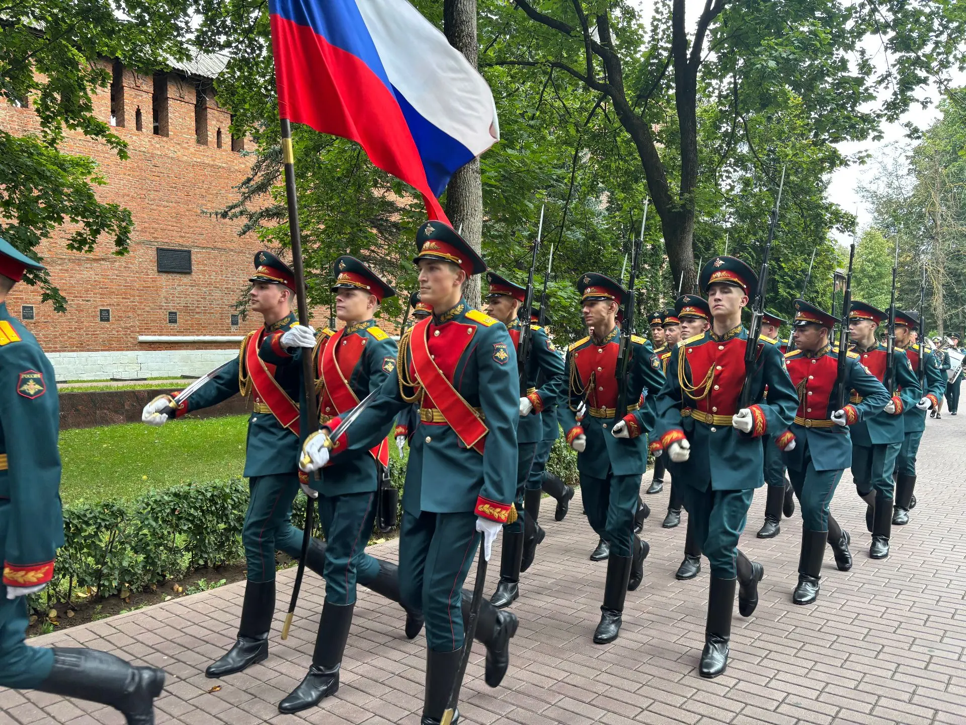 Сегодня, в день 81-й годовщины окончания Второй мировой войны и победы над милитаристск...