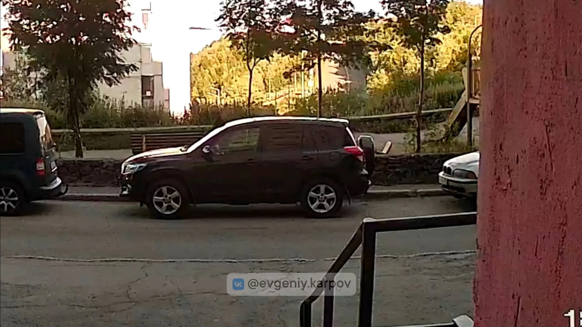 ♻ По тревоге отбой. На видео был отец с сыном. Всё хорошо, никто не пострадал.

Ребёнок и мужчина, л