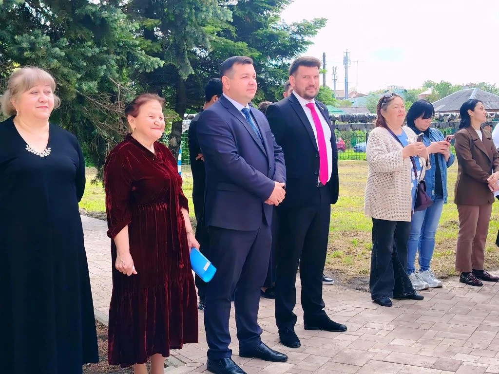 Сегодня, 22 мая 2026 года, разделил трогательный момент с выпускниками Адыгейской респу...