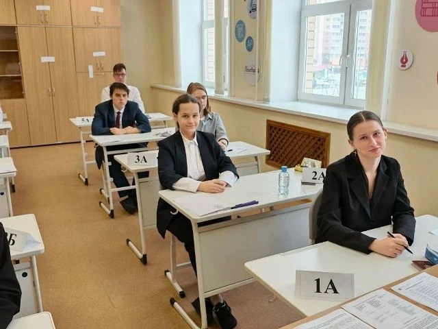 💪 Репетиция ЕГЭ: выпускники школ Липецка принимают участие в тренировочном экзамене   Около 2,5 тыся