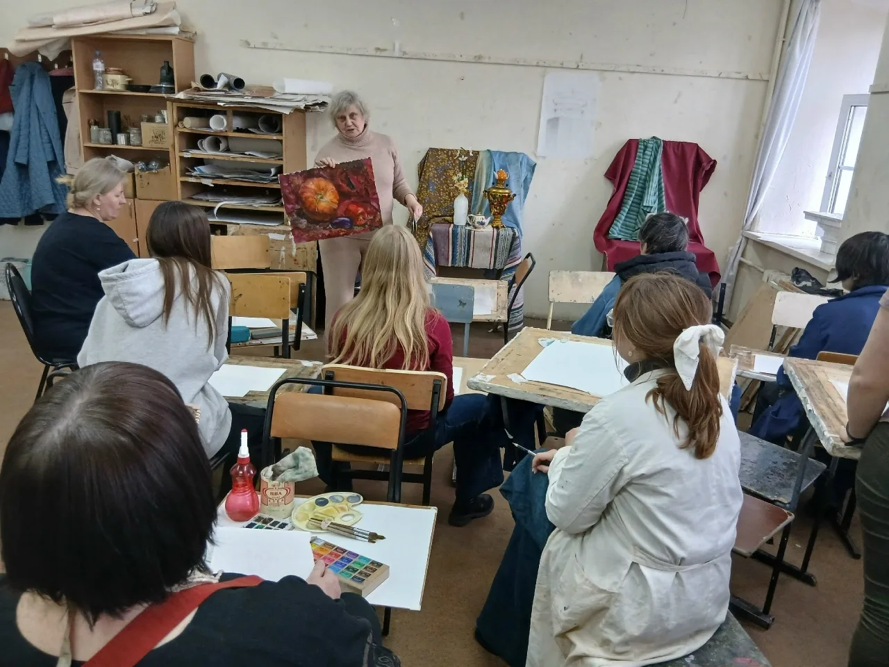 🎨 Постигая тонкости профессии  🔹 В Суздальском филиале СПбГИК преподаватель высшей категории Елена М