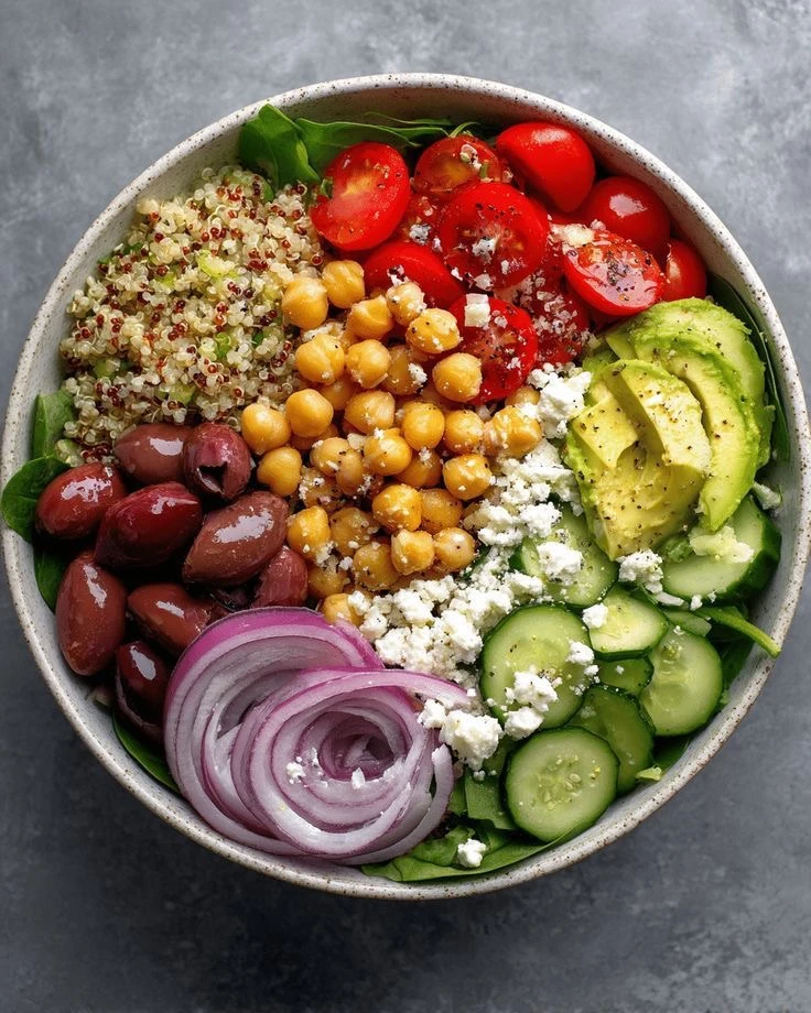 Почему в моём канале так много внимания питанию? 🥗 Потому что питание — это основа. То...