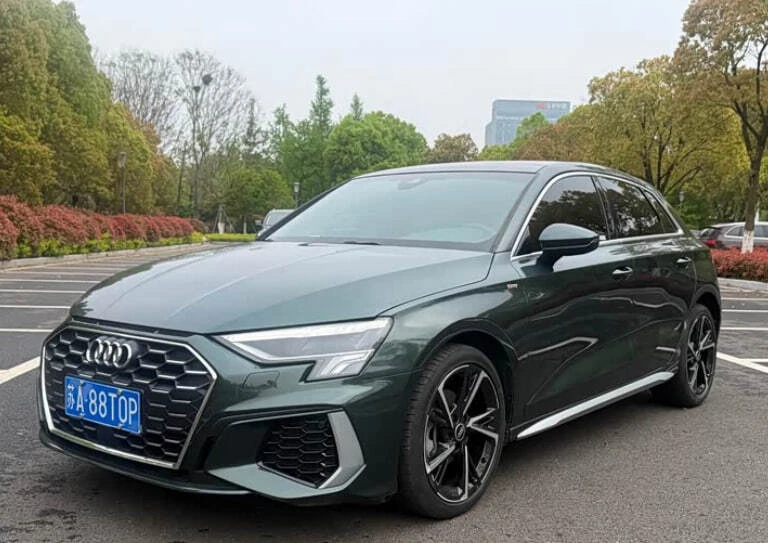 🔥 Audi A3 Sportback 35 TFSI — это премиальный, маневренный и технологичный хэтчбек, который идеальн