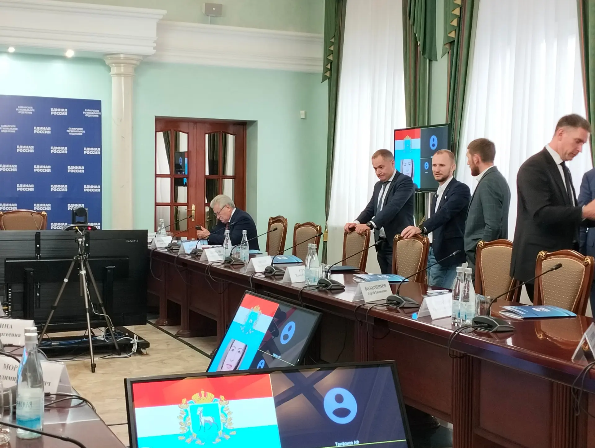 Самарские единороссы готовят новую ротацию своих руководящих органов.

Проект изменений состава през