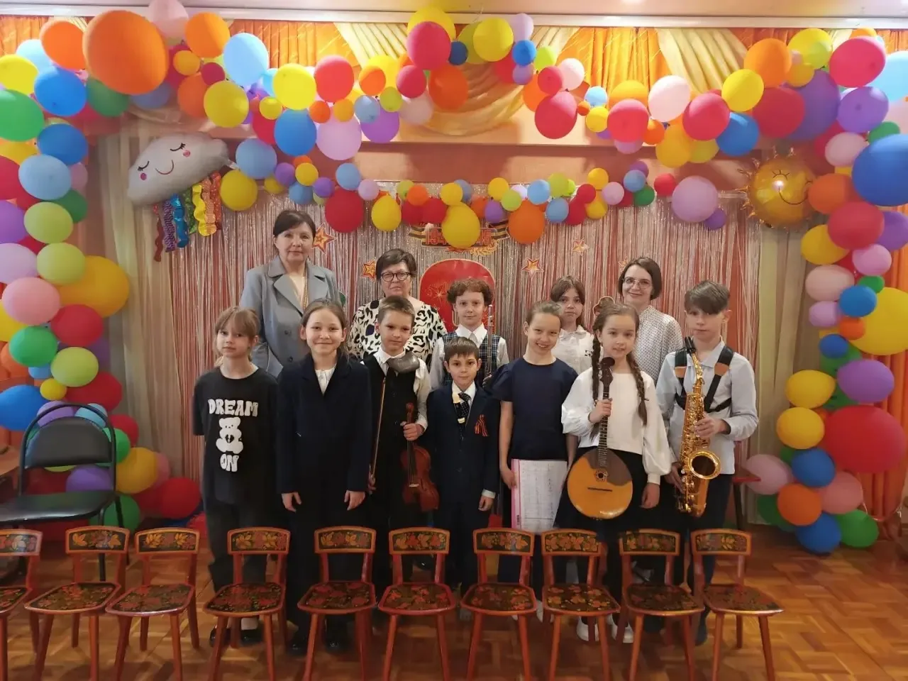 🎼 Наши учащиеся устроили настоящий праздник музыки для маленьких слушателей. Преподава...