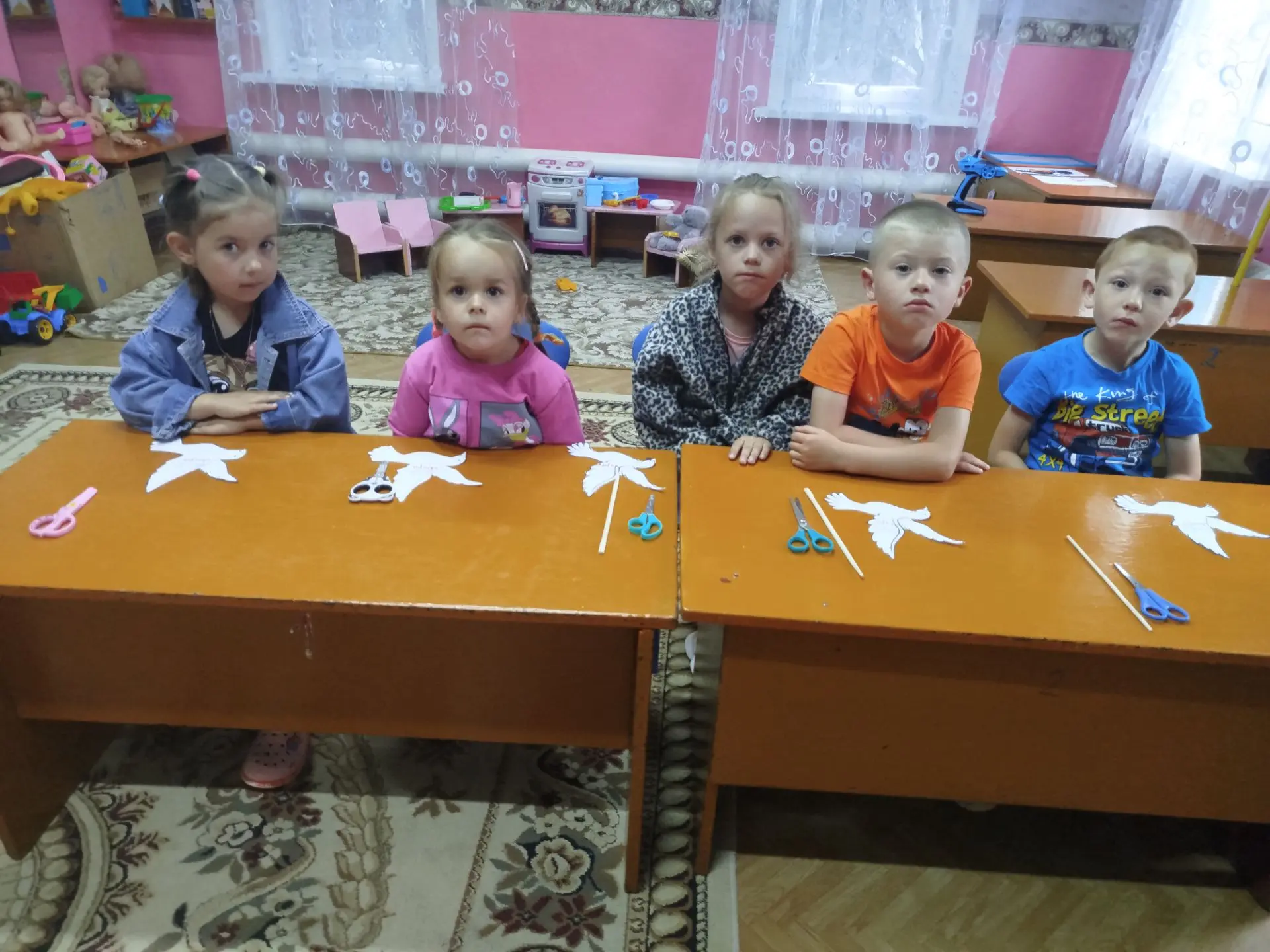 В детском саду "Солнышко" прошел мастер-класс по изготовлению "Голубя мира".Голубь служил символом м
