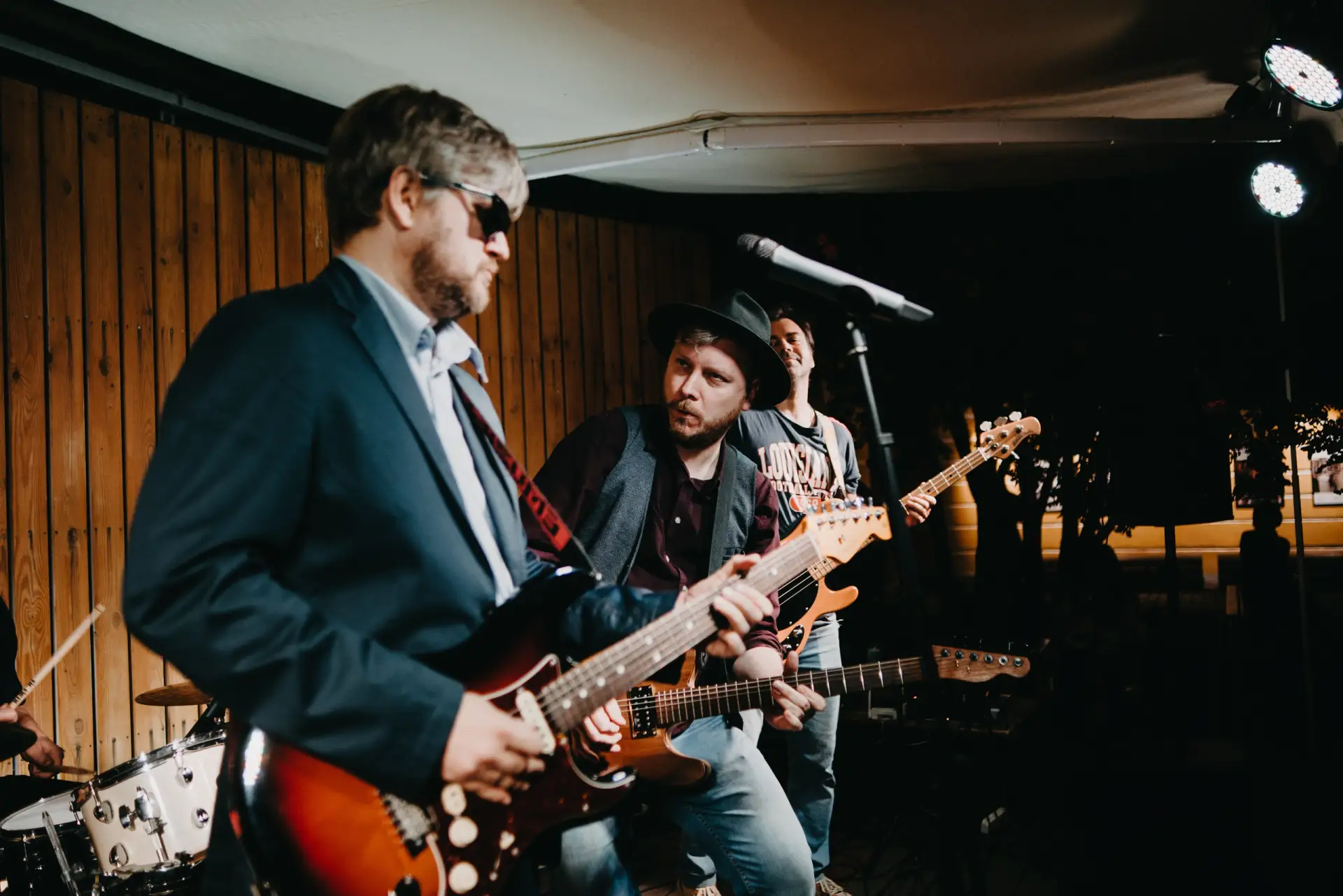 Соскучились по блюзу? Приглашаем на блюзовую ночь в «Эссене»!