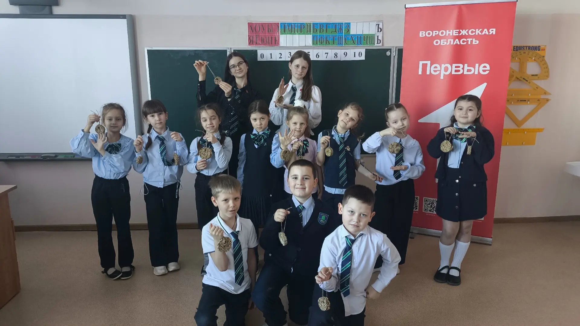 ⭐🐦 Активисты первичного отделения МКОУ Бутурлиновская СОШ "Творцы перемен" провели замечательный эко