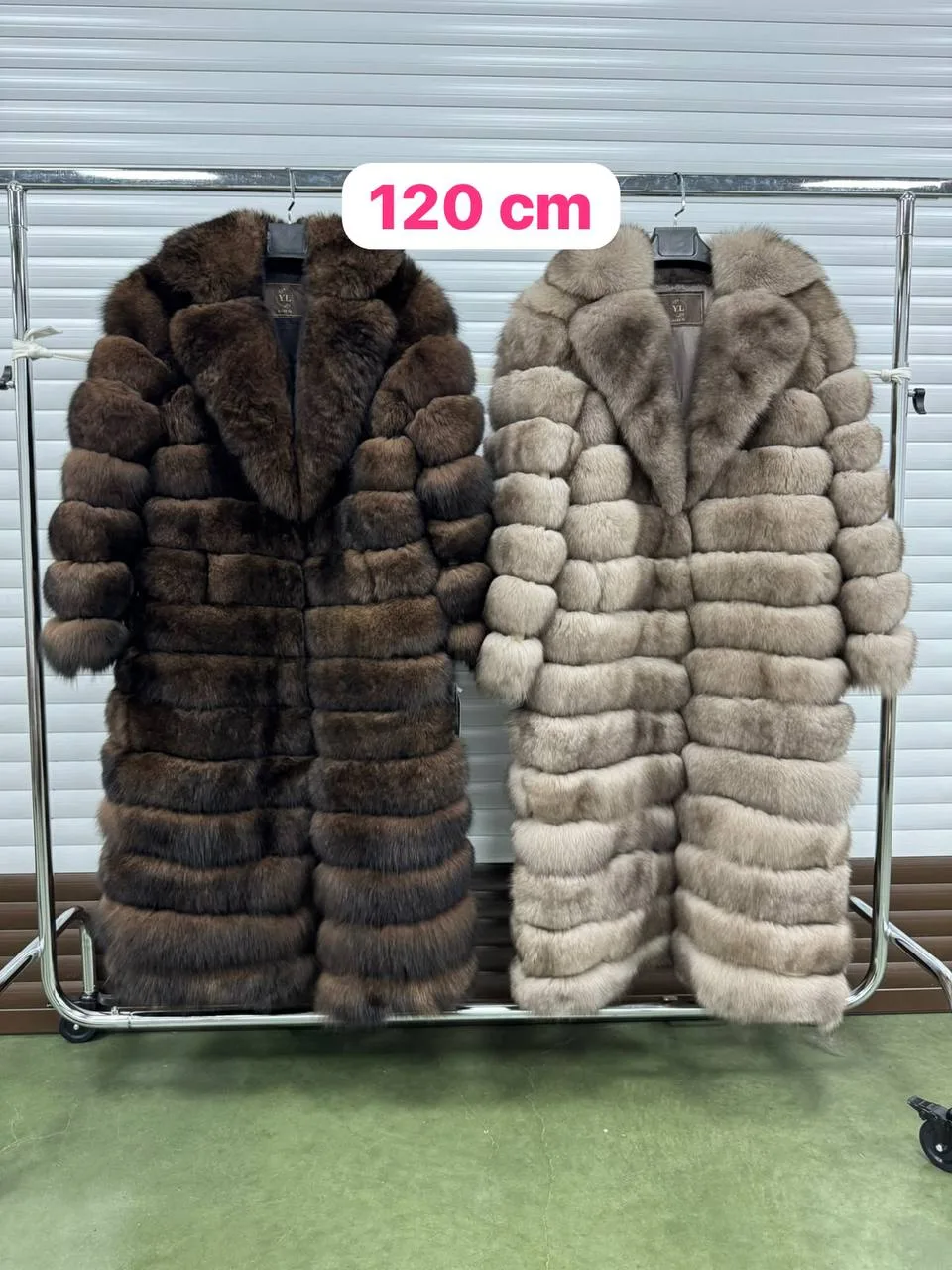 Шубы мех песец
Длина 120 см 
Размер 42/44/46/48/50
✅Цена 32.990
В наличии ‼️