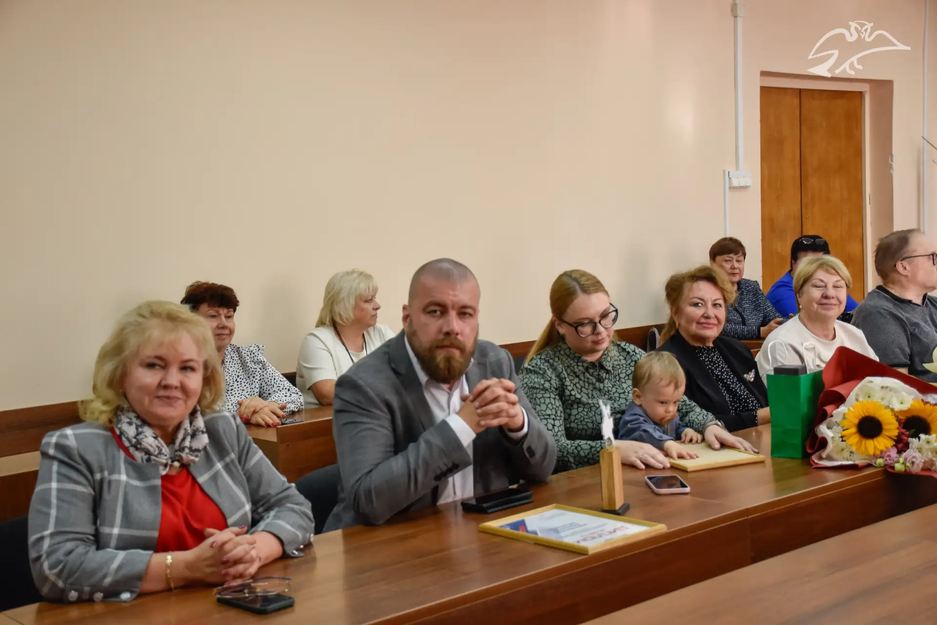 🌟 Сегодня в администрации был особенный день! Мы чествовали главных героев — людей труда.