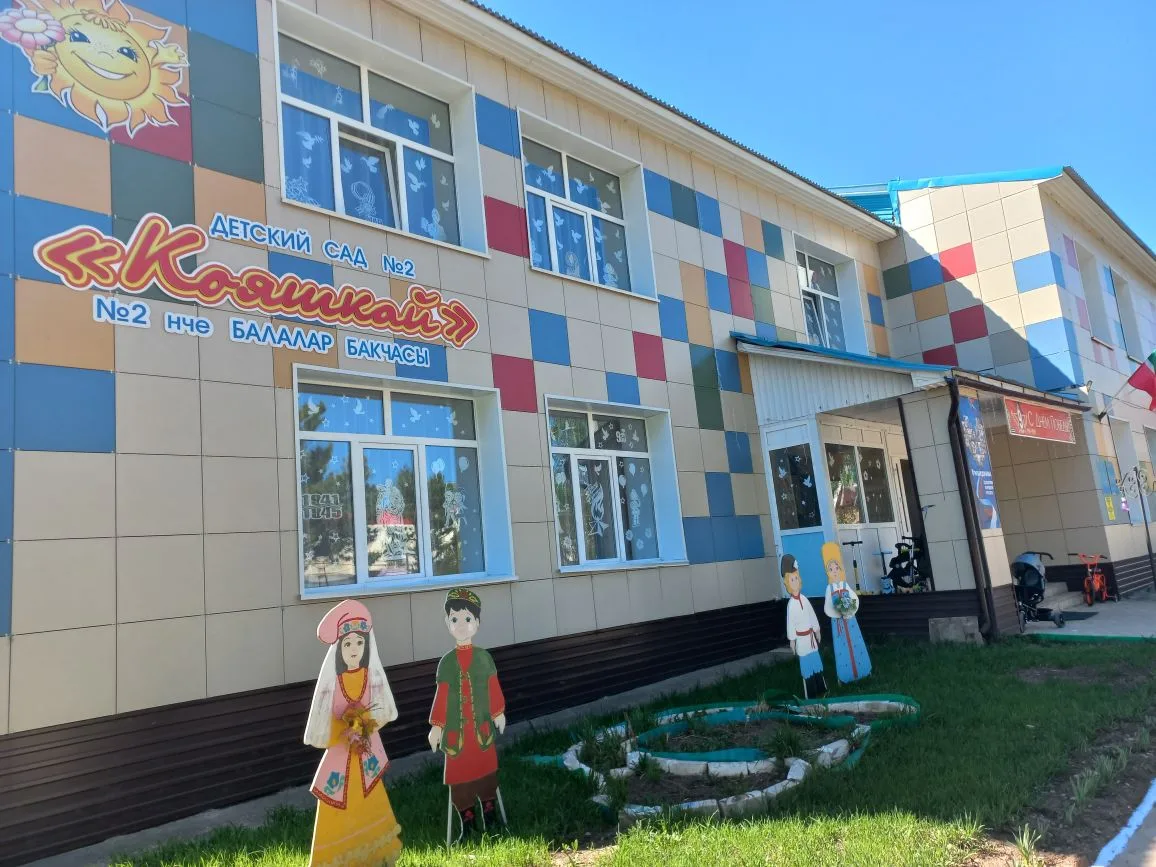 МБДОУ "ДС N2 "Кояшкай" г. Мамадыш активно поддержал всероссийскую акцию #ОкнаПобеды! Мы украсили наш