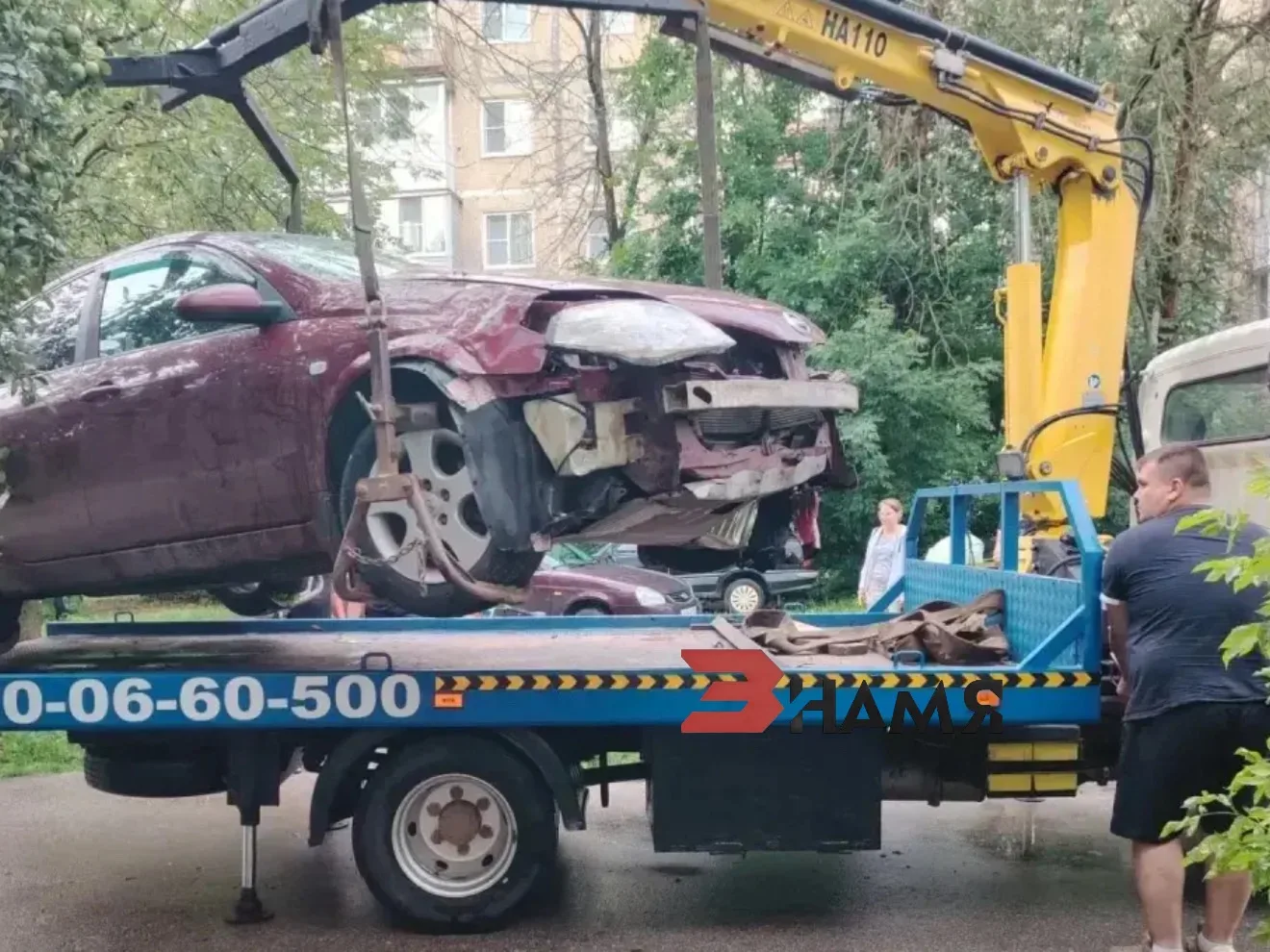 В Ильиногорске нетрезвый водитель протаранил лавочку и мусорный бак.

30 июля около 14:50 по адресу 