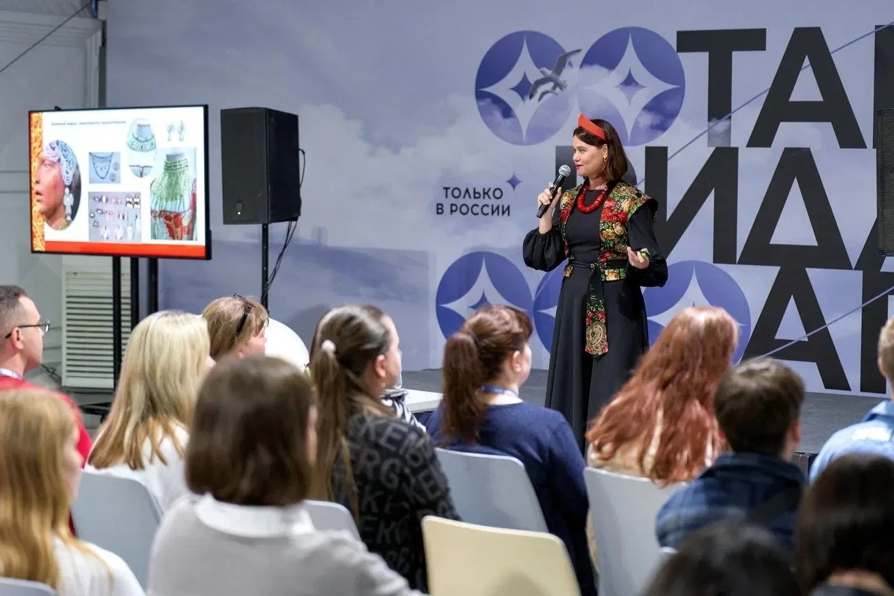 Представитель Минкультуры Курской области приняла участие в летней школе «Молодёжь в культуре»

С 1 