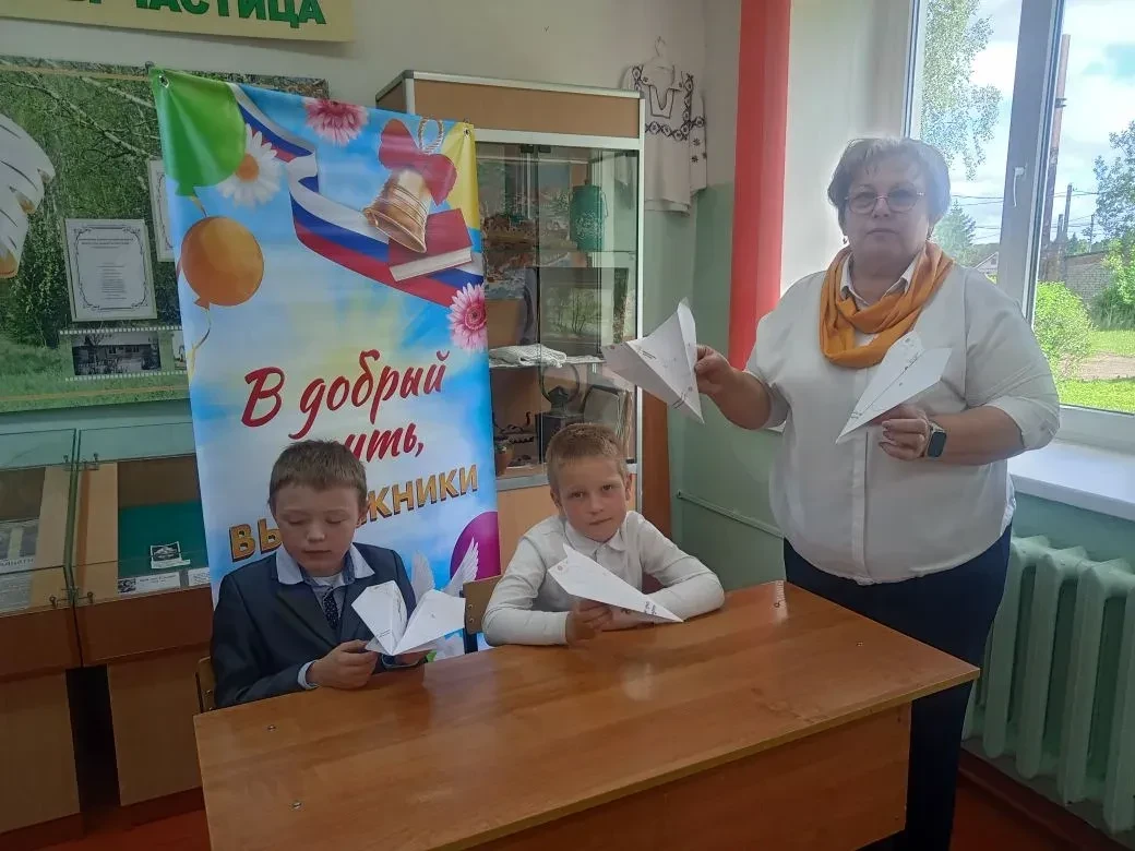 «Самолётики Навигаторов Детства» — трогательная традиция!
