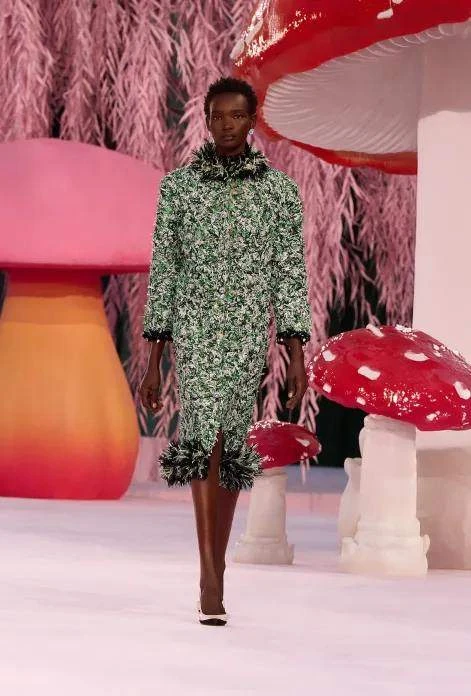 Волшебный лес Chanel: как превратить зал в модную сказку 🍄Второй день Недели высокой м...