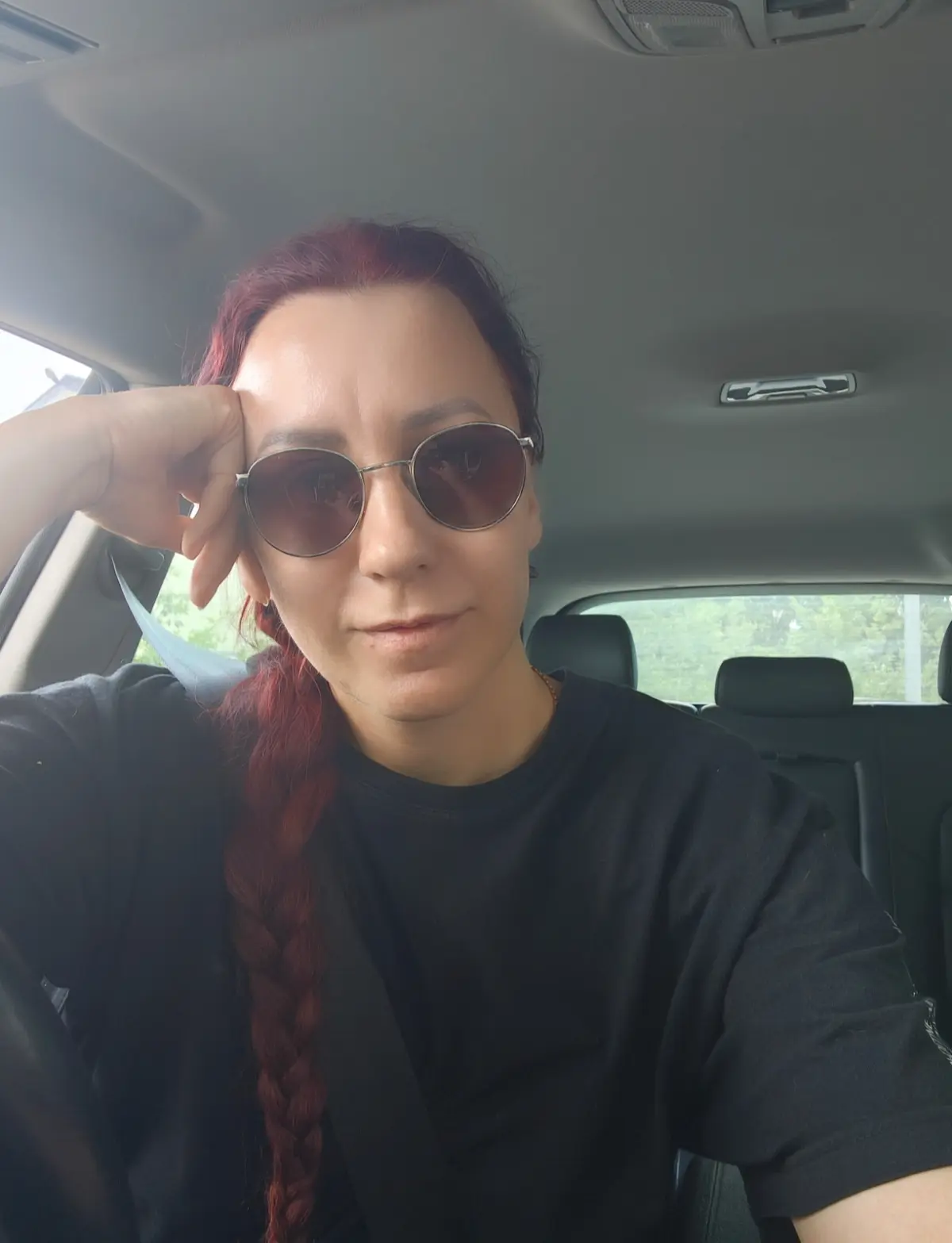 врываемся в трудовые будни ☀

С утра работаю мамой 🧘‍♀️ катаю дочь по доп занятиям (химия, биология