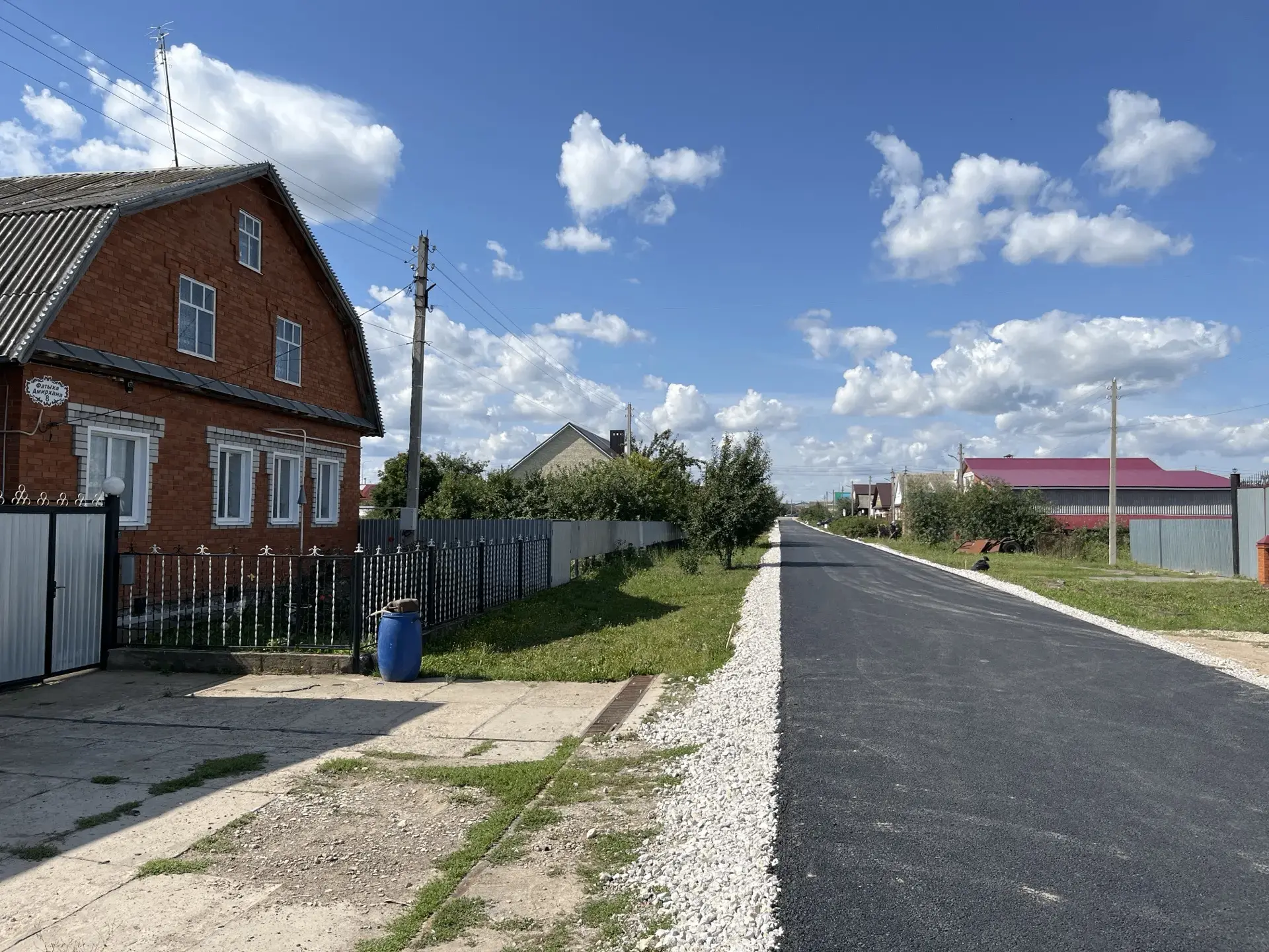В течение 2026 года в Кукморе продолжается планомерное обновление улично-дорожной сети....