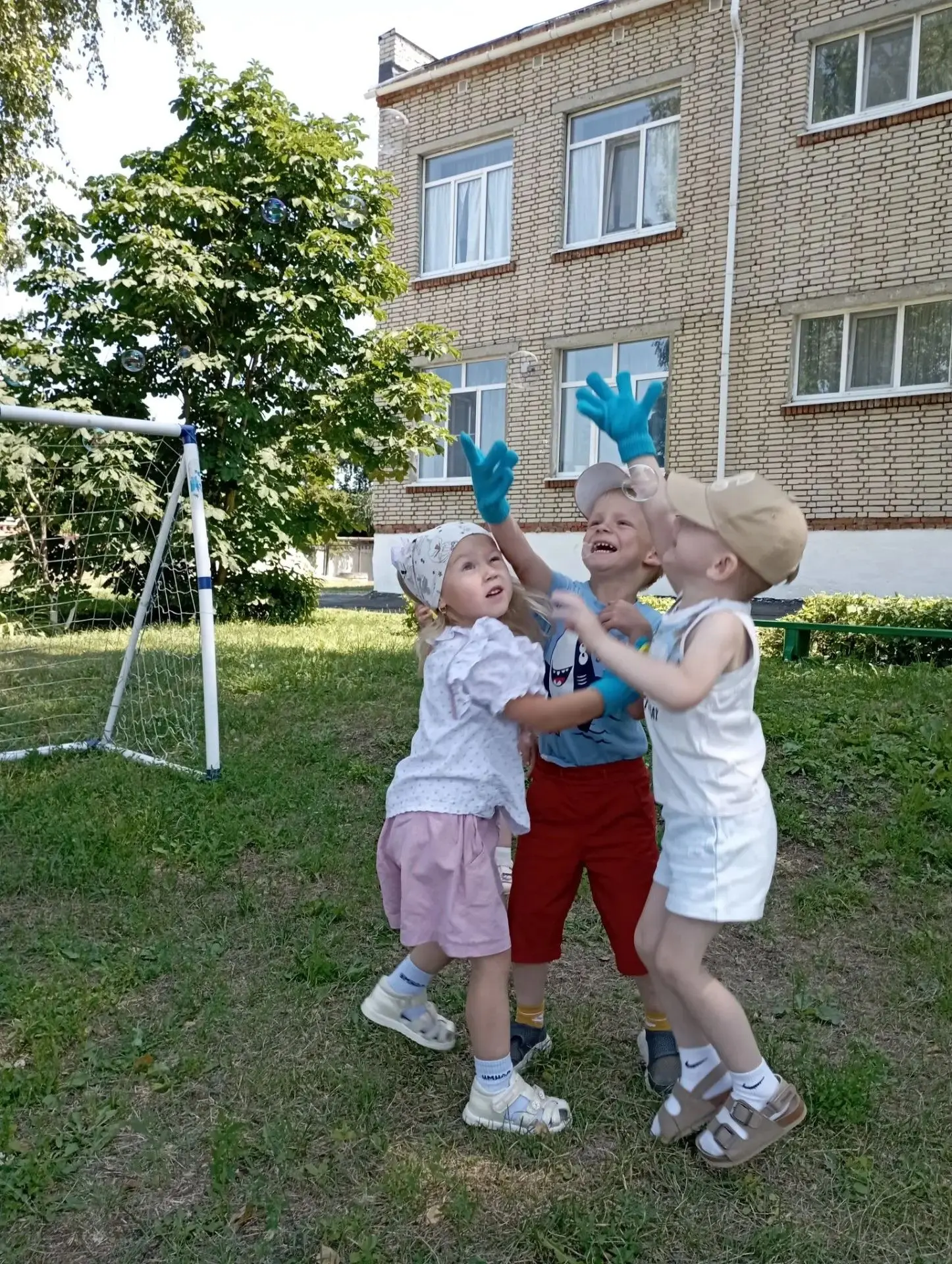 Волшебный, наполненный яркими впечатлениями,радостными эмоциями прошел день в детском саду.
Игры-заб