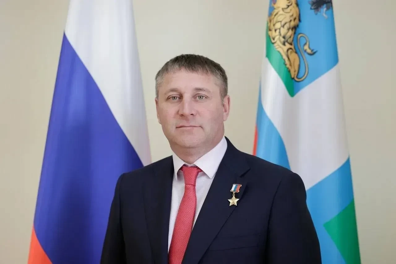 «Скажу ему спасибо за службу»🤝  Ветеран СВО Евгений Резник — один из тех людей в регионе, кто сразу 