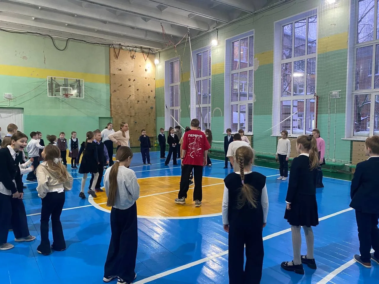 🏋️ На зарядку становись!  Весь январь по средам и пятницам мы проводили утренние зарядки, и с каждым