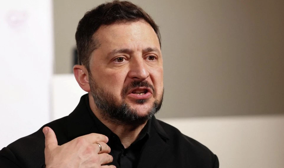 Зеленский согласовал план ударов по российской инфраструктуре: сначала НПЗ, осенью — энергетика


По