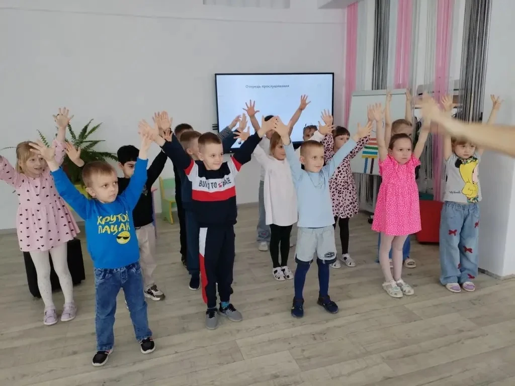 МБОУ ЦО "Интеллект" мо Спасск-Дальний Педагог: Свириденко Елена Алексеевна   🍎 Миссия выполнима: Опе