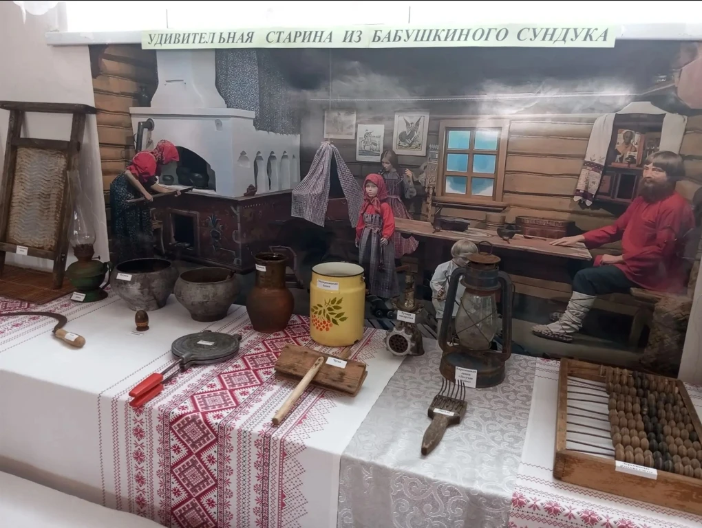 Экскурсия «Удивительная старина из бабушкиного сундука» в ЛДП «Непоседы»