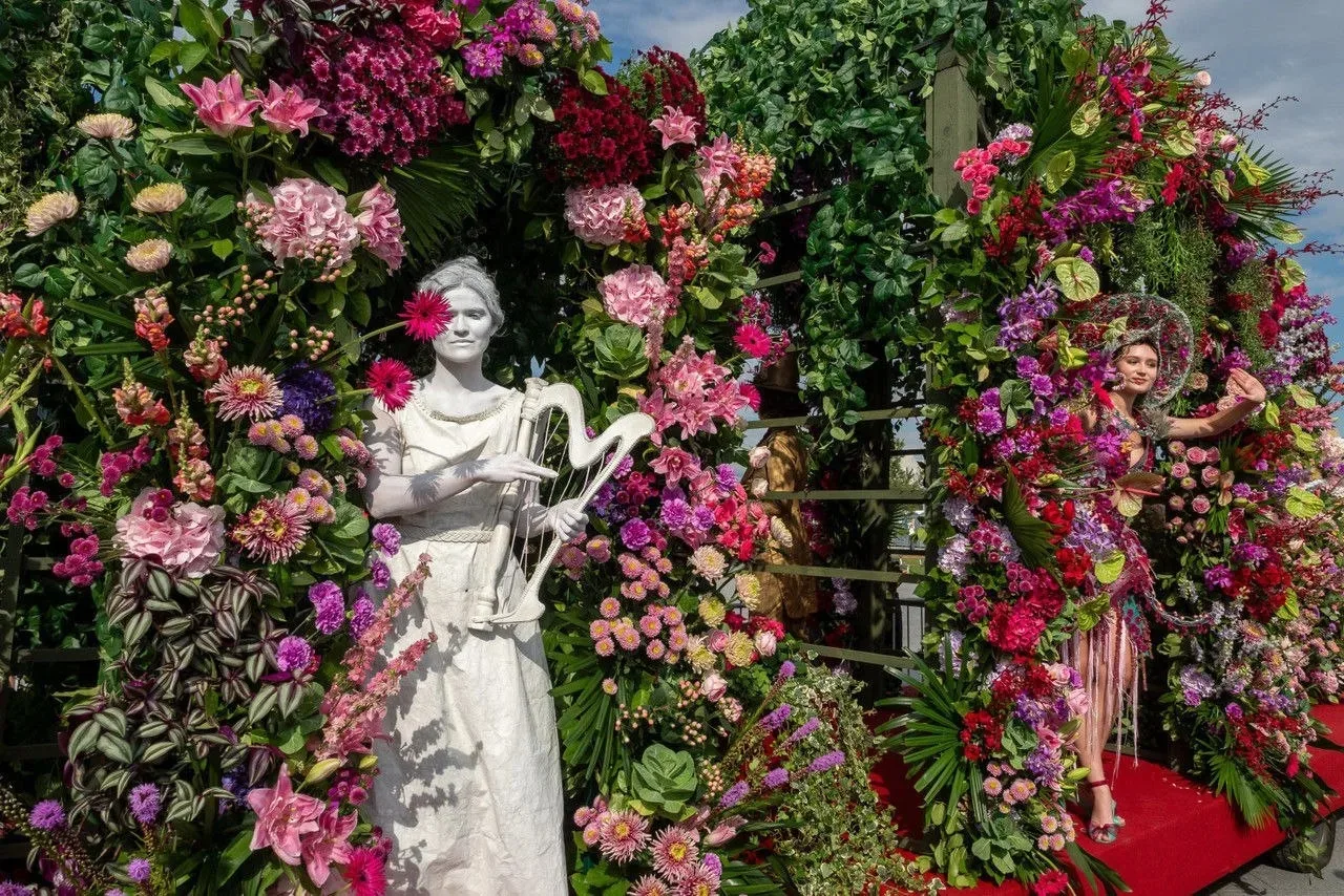 🌸 Фестиваль цветов пройдёт с 12 по 14 июня в Петропавловской крепости

Гостей ждут цветочные арт-об