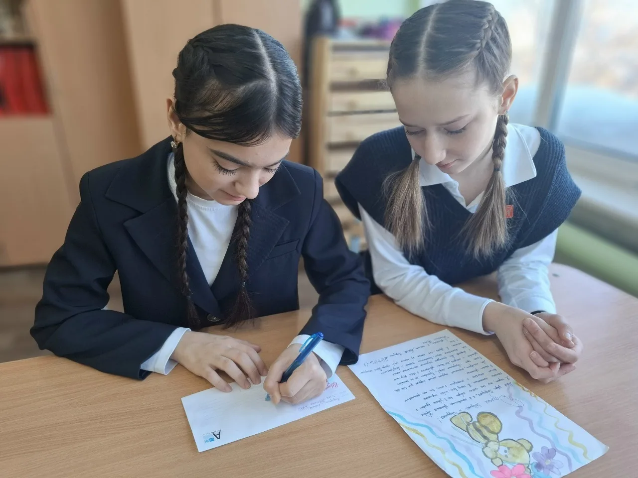 💌В рамках всероссийской акции «Внуки по переписке» обучающиеся нашей школы вместе с советником дирек