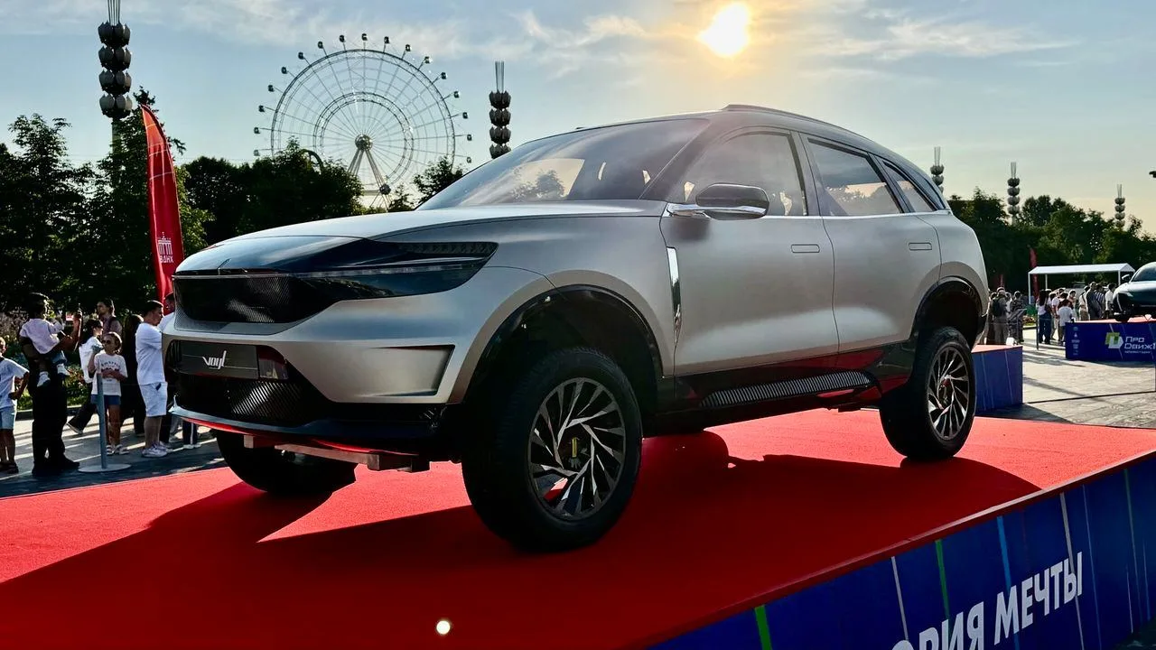 🚙⚡ РОСАТОМ ВЫКАТИЛ НОВЫЙ ОТЕЧЕСТВЕННЫЙ КРОССОВЕР — VOYT SUV. И ЭТО НЕ ПРОСТО ЭЛЕКТРОМО...
