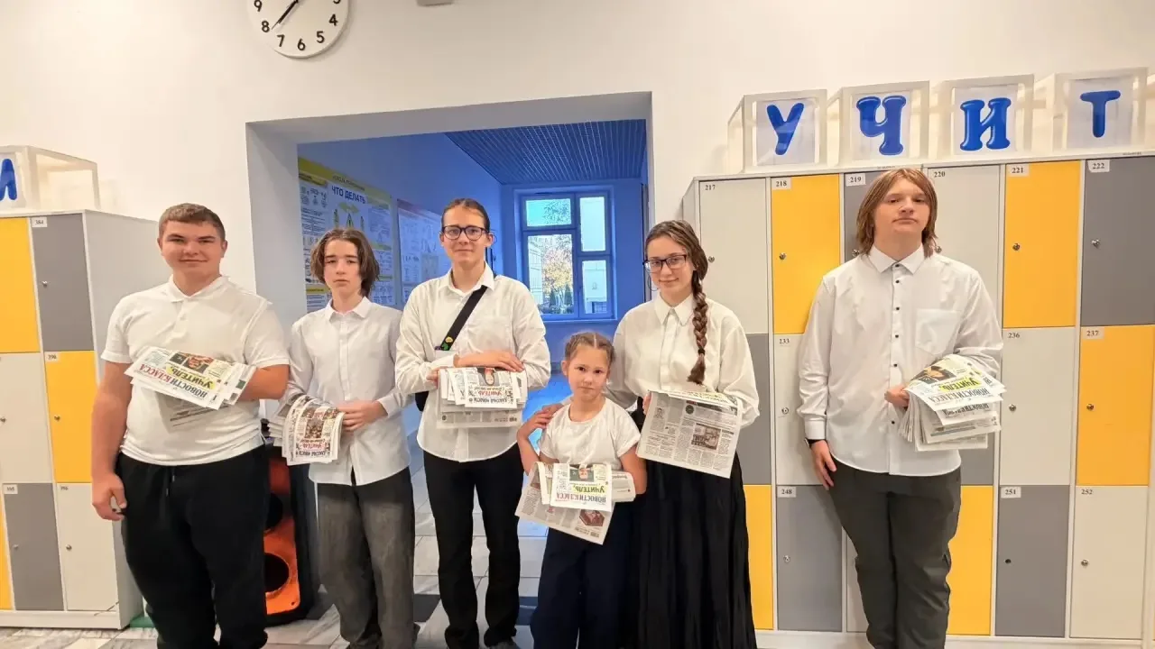 🫶🏻 В День учителя, едва переступив порог школы, ученики выстроились, чтобы с улыбками...
