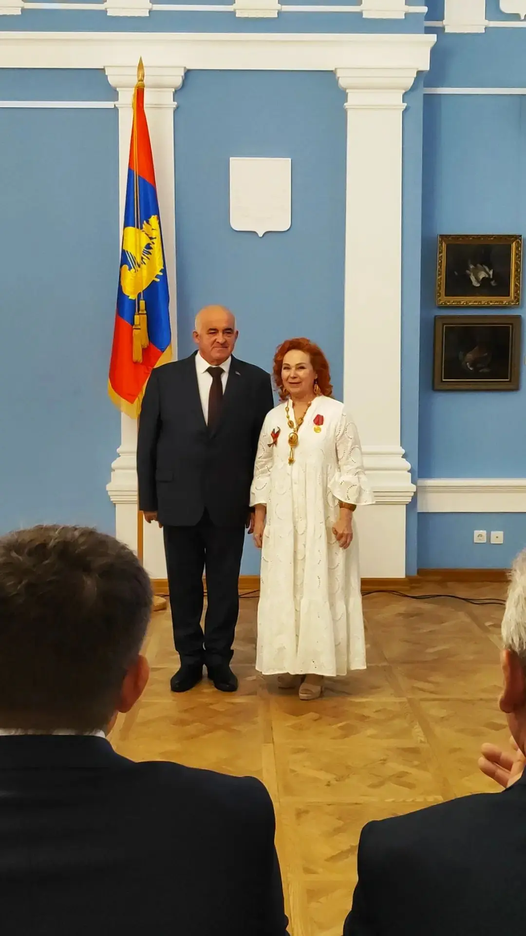 Коллектив театра кукол поздравляет Екатерину Соколову с заслуженной наградой!!!