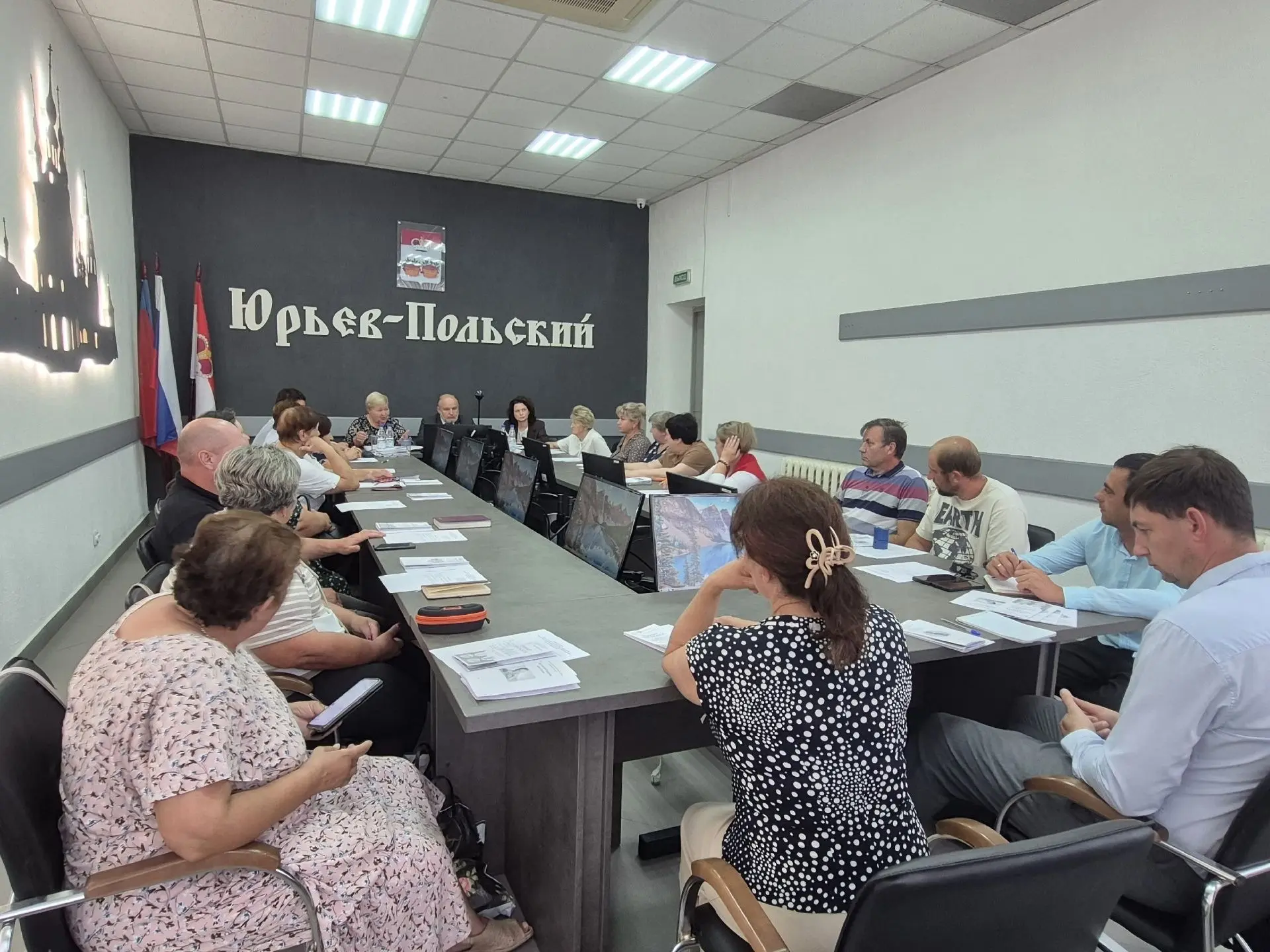 22 июня состоялось заседание общественной палаты округа. В работе палаты приняли участие глава Юрьев