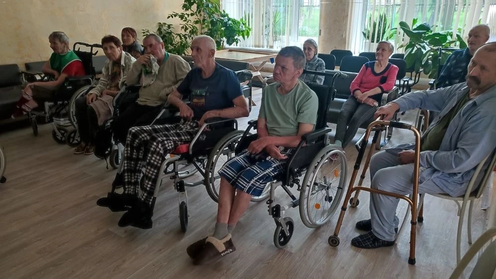 Сегодня в КГБУСО "Спасский ДИПИ" начал свою работу клуб по интересам "Любимое кино". На...