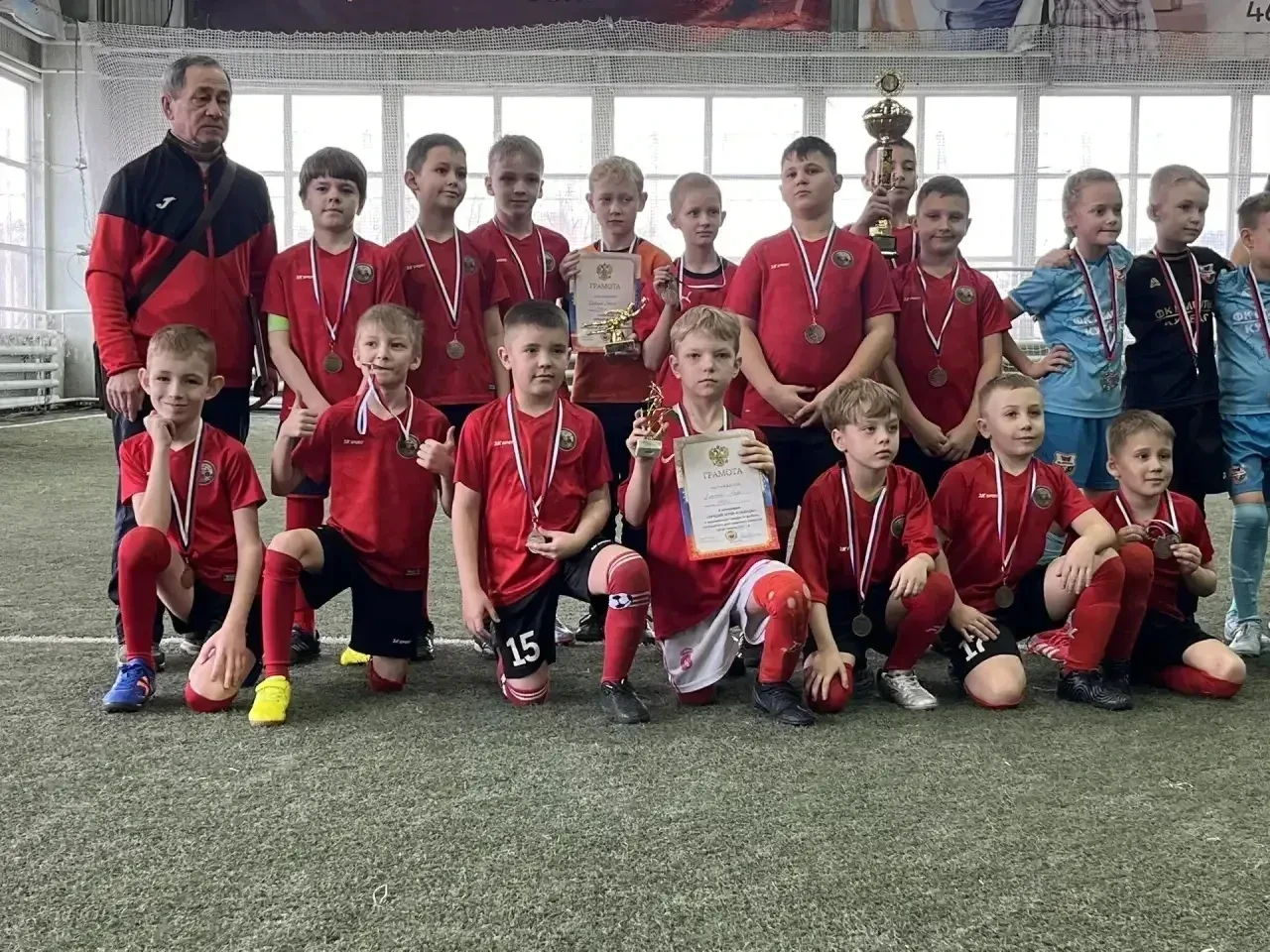 🏆 Наш первоклассник — лучший футболист турнира! С 18 по 20 февраля ученик 1 «Г» класса Лихопой Марк 