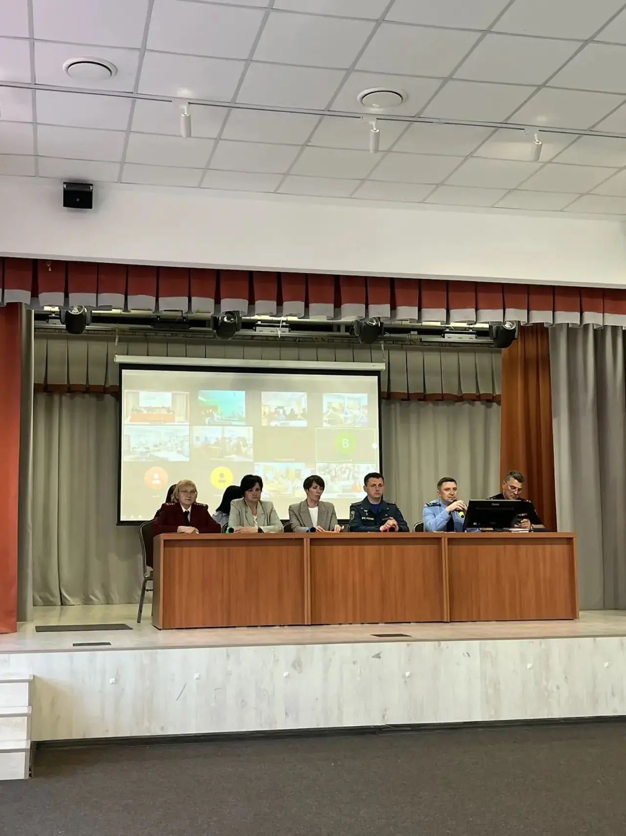 21.05.2026 состоялось районное родительское собрание по тематике организации досуга детей в каникуля
